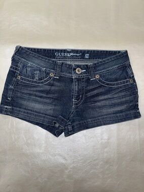 VTG Guess Jeans Dark Wash Denim Shorts - Black size 9